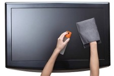 essuyez l'écran du téléviseur LCD