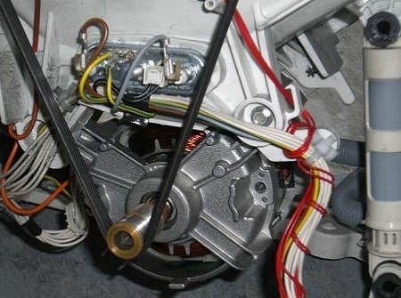 Moteur de machine à laver défectueux