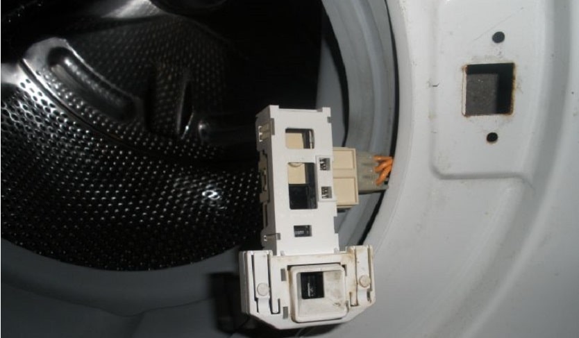 Le verrouillage du lave-linge n'est pas verrouillé